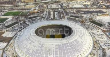 重建卢日尼基体育场。 冬季用无人机对主要竞技场进行空中勘测。